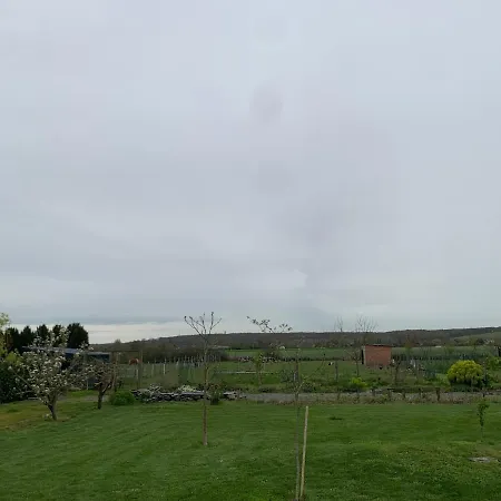 Appartement En Bord De Loire Avec Terrasse Privative